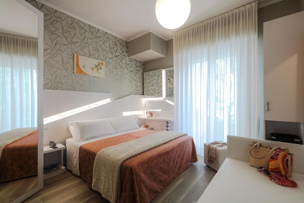 Hotel Ombretta Mare 리미니 외부 사진