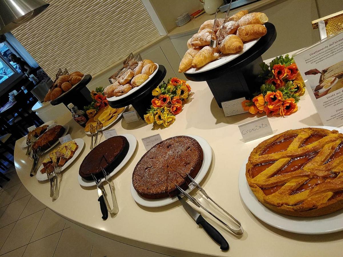 Hotel Ombretta Mare 리미니 외부 사진
